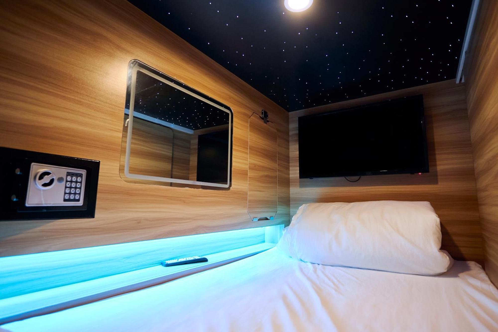 Pod Hotel Montreal Luaran gambar